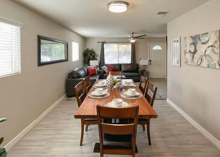 Modern 3br,2ba With Game Hallway - Pets Welcome