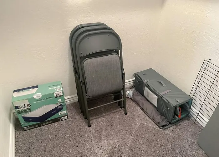 Modern 3br,2ba With Game Hallway - Pets Welcome * Phoenix