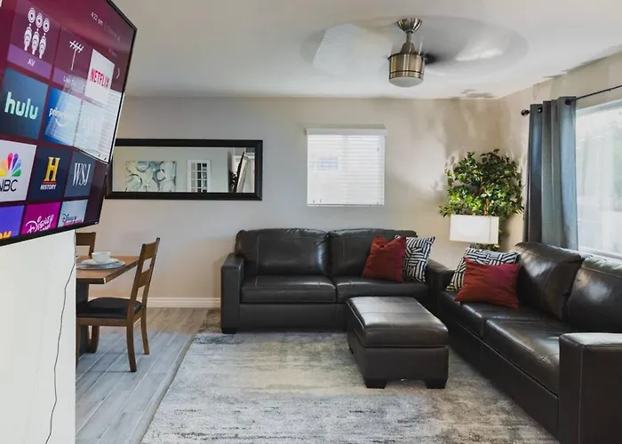 Modern 3br,2ba With Game Hallway - Pets Welcome * Phoenix