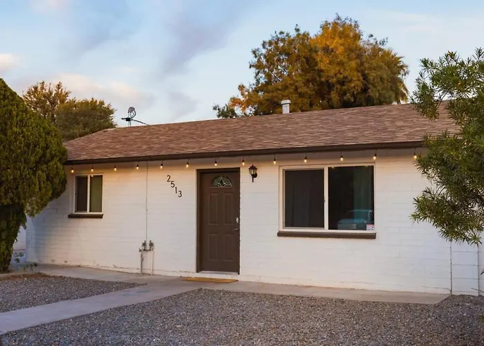 Dom wakacyjny Modern 3br,2ba With Game Hallway - Pets Welcome *