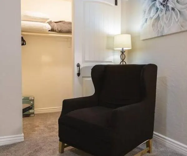 Modern 3br,2ba With Game Hallway - Pets Welcome Phoenix