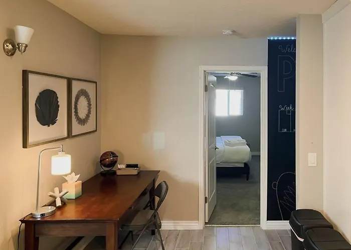 Modern 3br,2ba With Game Hallway - Pets Welcome